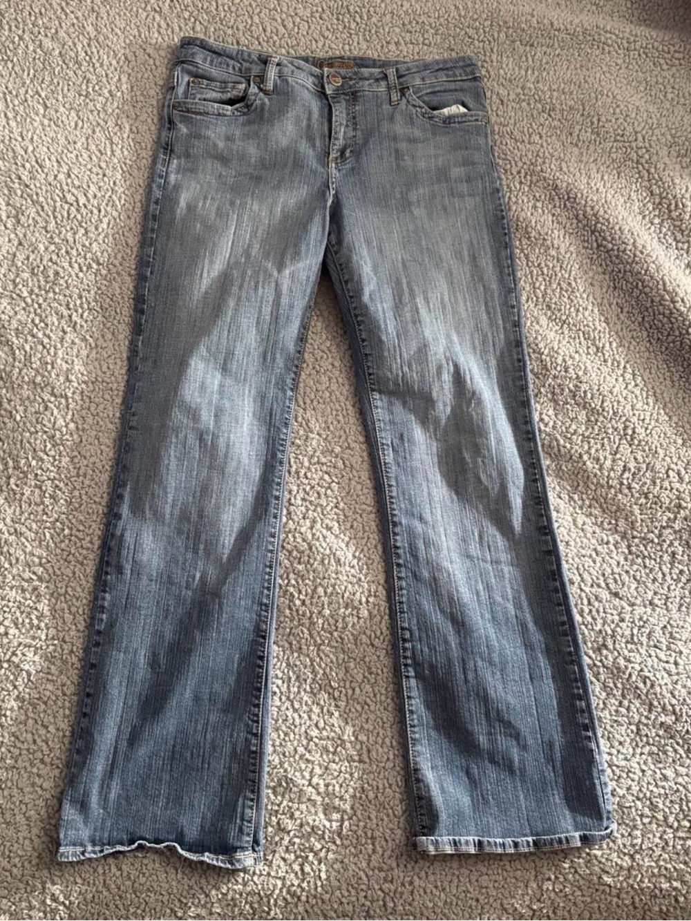 Vintage y2k Women’s Boot Cut Jeans in Faded Blue